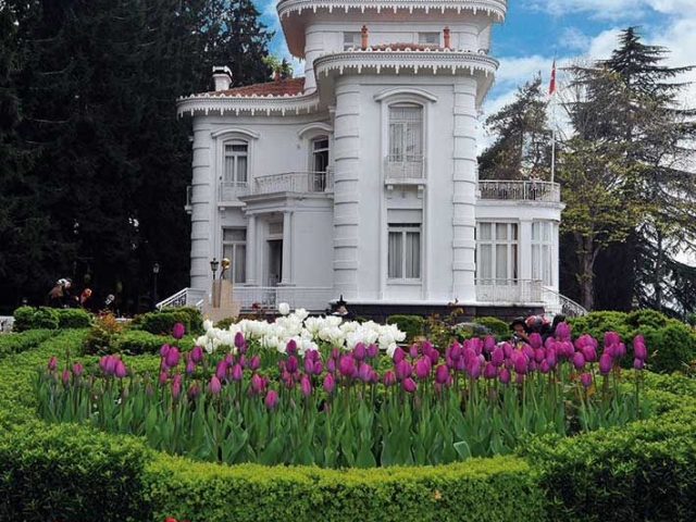 İkonik Doğu Karadeniz Yaylalar ve Batum Turu| 4 Gece Konaklamalı Uçaklı İstanbul Çıkışlı Sonbahar Dönemi