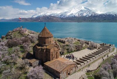 Adana - Mersin Çıkışlı Uçaklı Karadeniz Batum Tiflis Van Havzası Turu (6 Gece Konaklama)