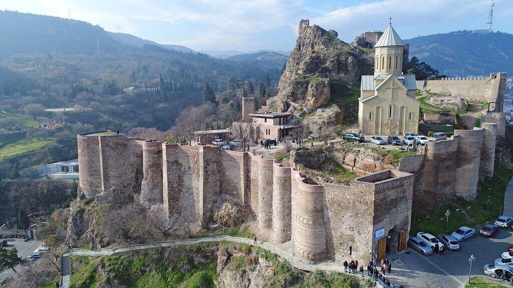 Adana - Mersin Çıkışlı Uçaklı Karadeniz Batum Tiflis Van Havzası Turu (6 Gece Konaklama)